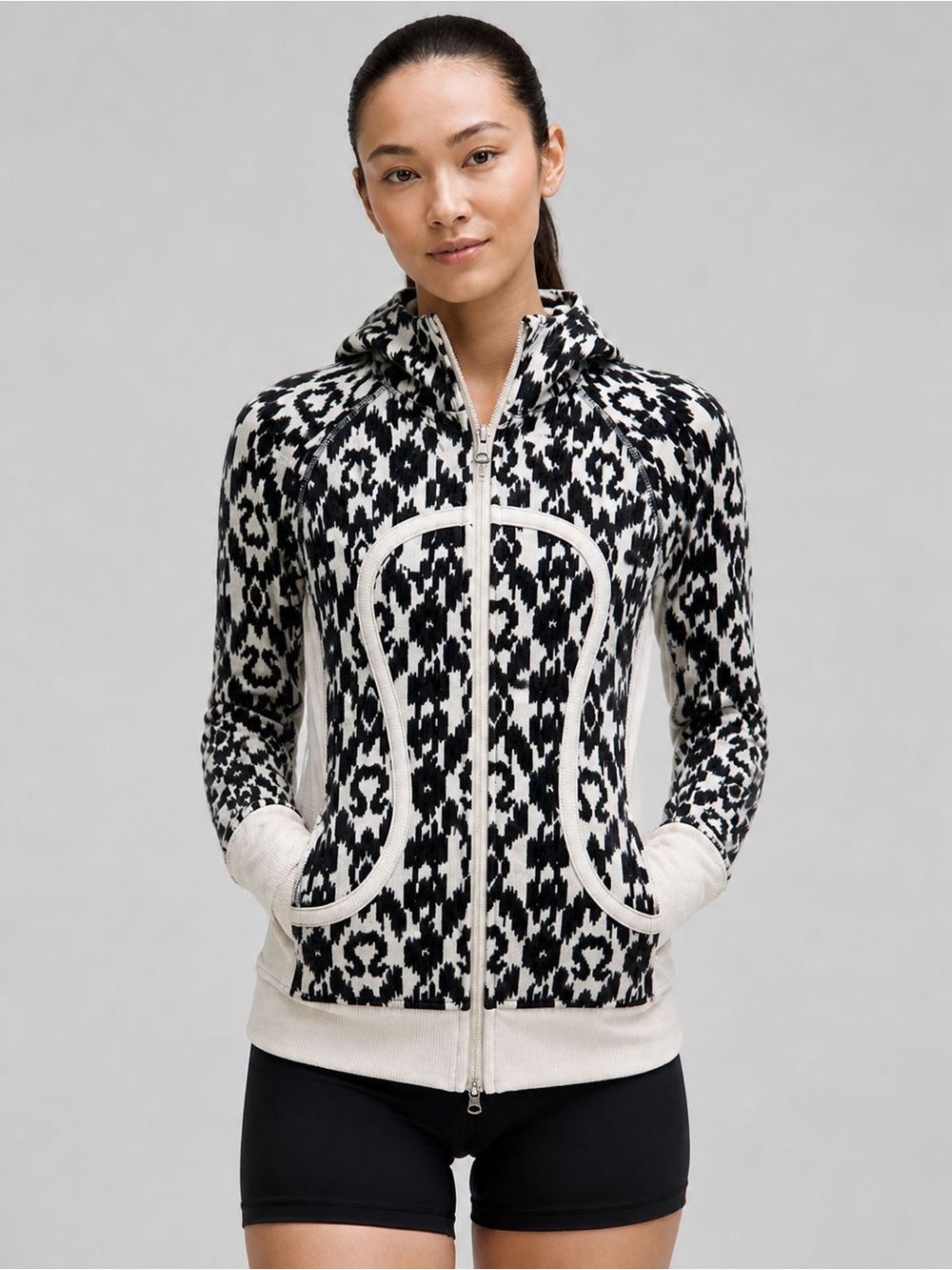 Lululemon Scuba Hoodie Black White Ikat Print – Women’s XS/S